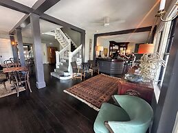 Inn at Gifford House