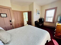 Inn at Gifford House