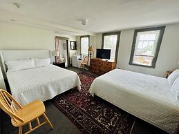 Inn at Gifford House