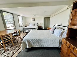 Inn at Gifford House