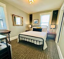 Inn at Gifford House