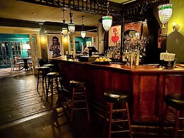 Inn at Gifford House