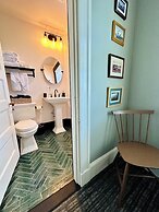 Inn at Gifford House