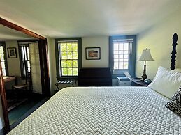 Inn at Gifford House