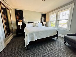 Inn at Gifford House