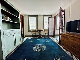 Inn at Gifford House