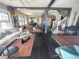 Inn at Gifford House