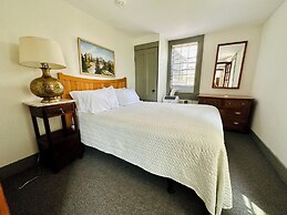 Inn at Gifford House