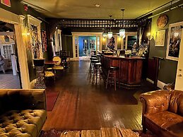 Inn at Gifford House