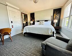 Inn at Gifford House