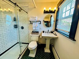 Inn at Gifford House