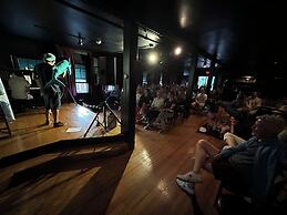 Inn at Gifford House