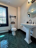 Inn at Gifford House