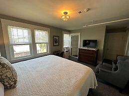 Inn at Gifford House