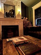 Inn at Gifford House