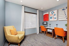 Holiday Inn Express & Suites Ormond Beach - North Daytona by IHG