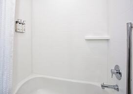 Holiday Inn Express & Suites Ormond Beach - North Daytona by IHG