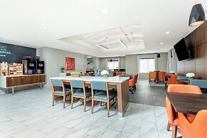 Holiday Inn Express & Suites Ormond Beach - North Daytona by IHG