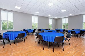 Holiday Inn Express & Suites Ormond Beach - North Daytona by IHG