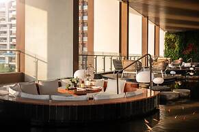 Hualuxe Sanya Yalong Bay Resort