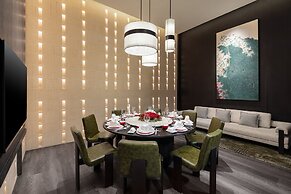 Hualuxe Sanya Yalong Bay Resort