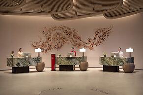 Hualuxe Sanya Yalong Bay Resort