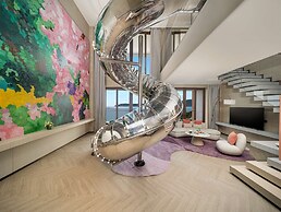 Hualuxe Sanya Yalong Bay Resort