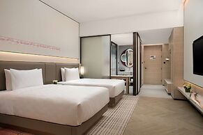 Hualuxe Sanya Yalong Bay Resort