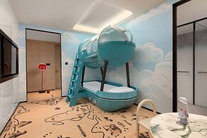 Hualuxe Sanya Yalong Bay Resort