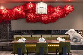 Hualuxe Sanya Yalong Bay Resort