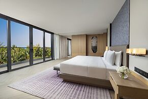 Hualuxe Sanya Yalong Bay Resort