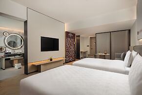 Hualuxe Sanya Yalong Bay Resort