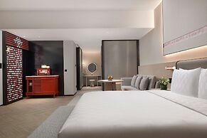 Hualuxe Sanya Yalong Bay Resort