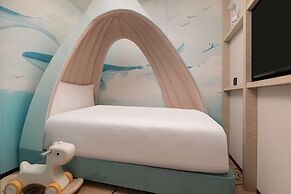 Hualuxe Sanya Yalong Bay Resort