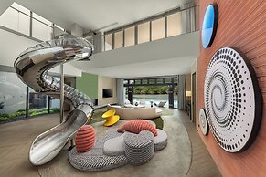 Hualuxe Sanya Yalong Bay Resort