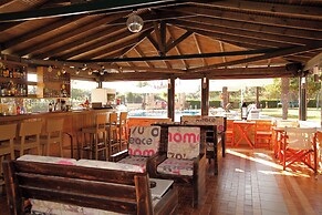 Ariadni Hotel Bungalows