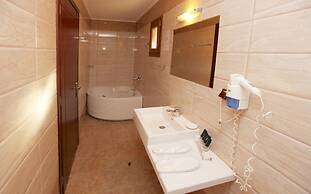 Ariadni Hotel Bungalows