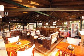 Ariadni Hotel Bungalows