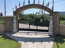 Ariadni Hotel Bungalows