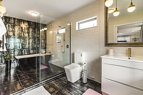 The Bays bed and Breakfast