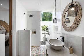 Villa Parasol by Alfred in Bali