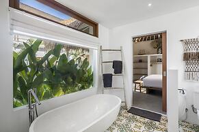 Villa Parasol by Alfred in Bali