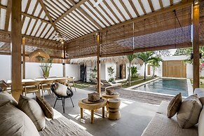 Villa Parasol by Alfred in Bali
