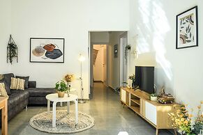 Charming 2BR in Haifa by Sea N' Rent