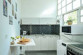 Charming 2BR in Haifa by Sea N' Rent