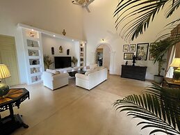 Claire Villa by Younger Villas & Resorts