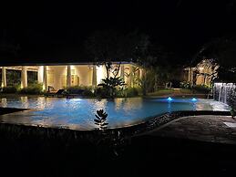 Claire Villa by Younger Villas & Resorts