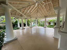 Claire Villa by Younger Villas & Resorts