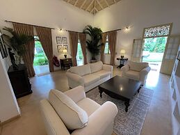 Claire Villa by Younger Villas & Resorts