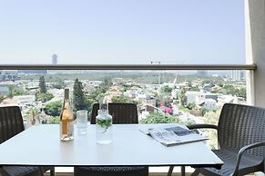 3BR SeaView Apt by the Beach by SeaNRent